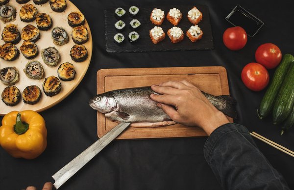 Découvrez les meilleurs couteaux à poisson pour vos plats de mer